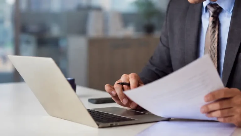 Cómo identificar oportunidades de reducción de costos en contratos de TI